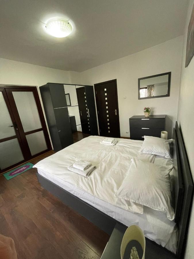 Apartament Old Center Bucurestiアパートメント エクステリア 写真